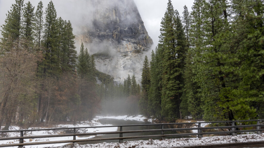 Panoramic landscape view from a Yosemite hiking route