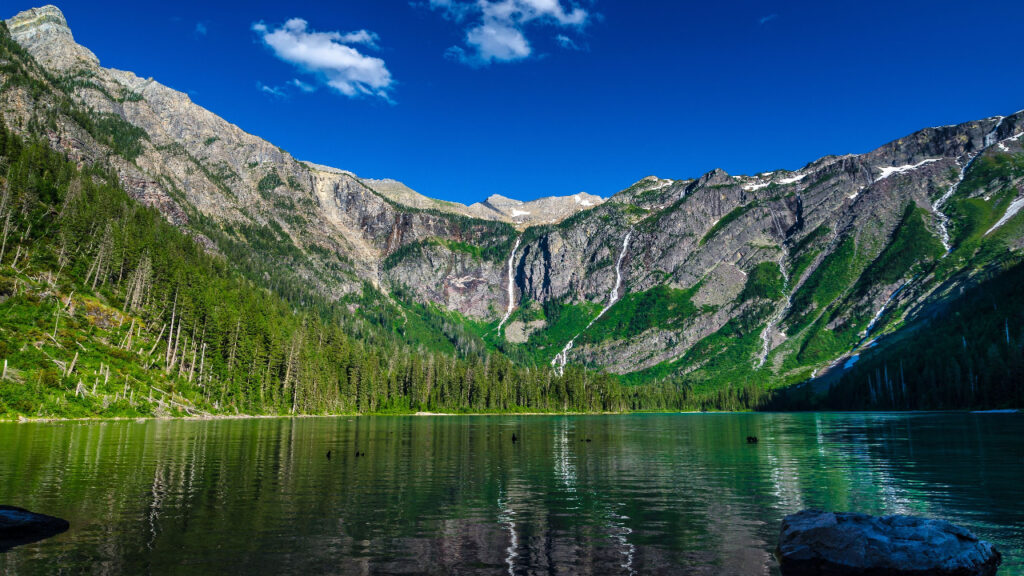 Scenic Going-to-the-Sun Road mountain view