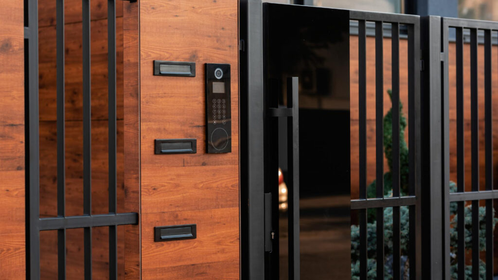 Smart Security Cameras in Smart Home Devices